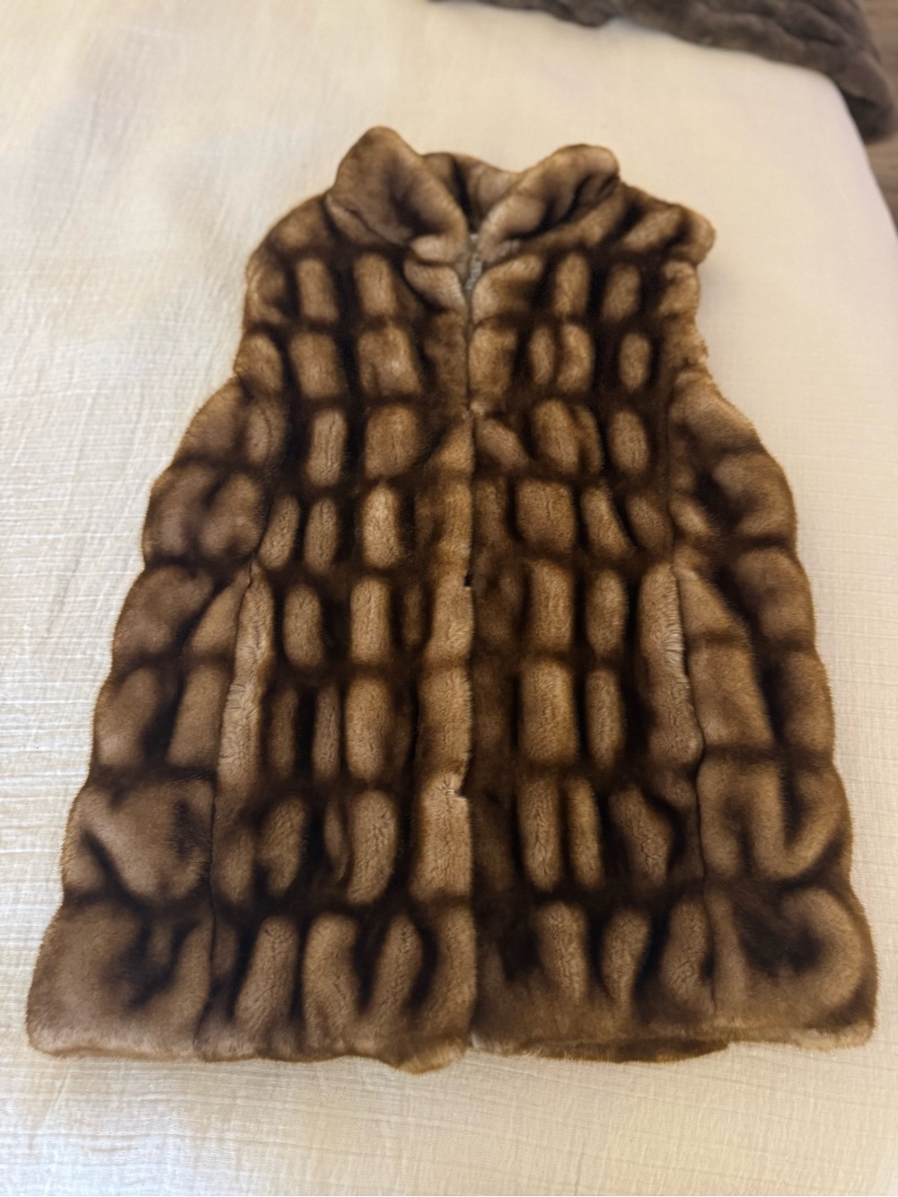 Donna Salyers Fabulous Furs Faux Fur Hooded Vest NWT Medium Brown